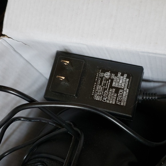 NIB Sharper Image Shiatsu Neck and Back Kneading Massager - plug in - Picture 6 of 6